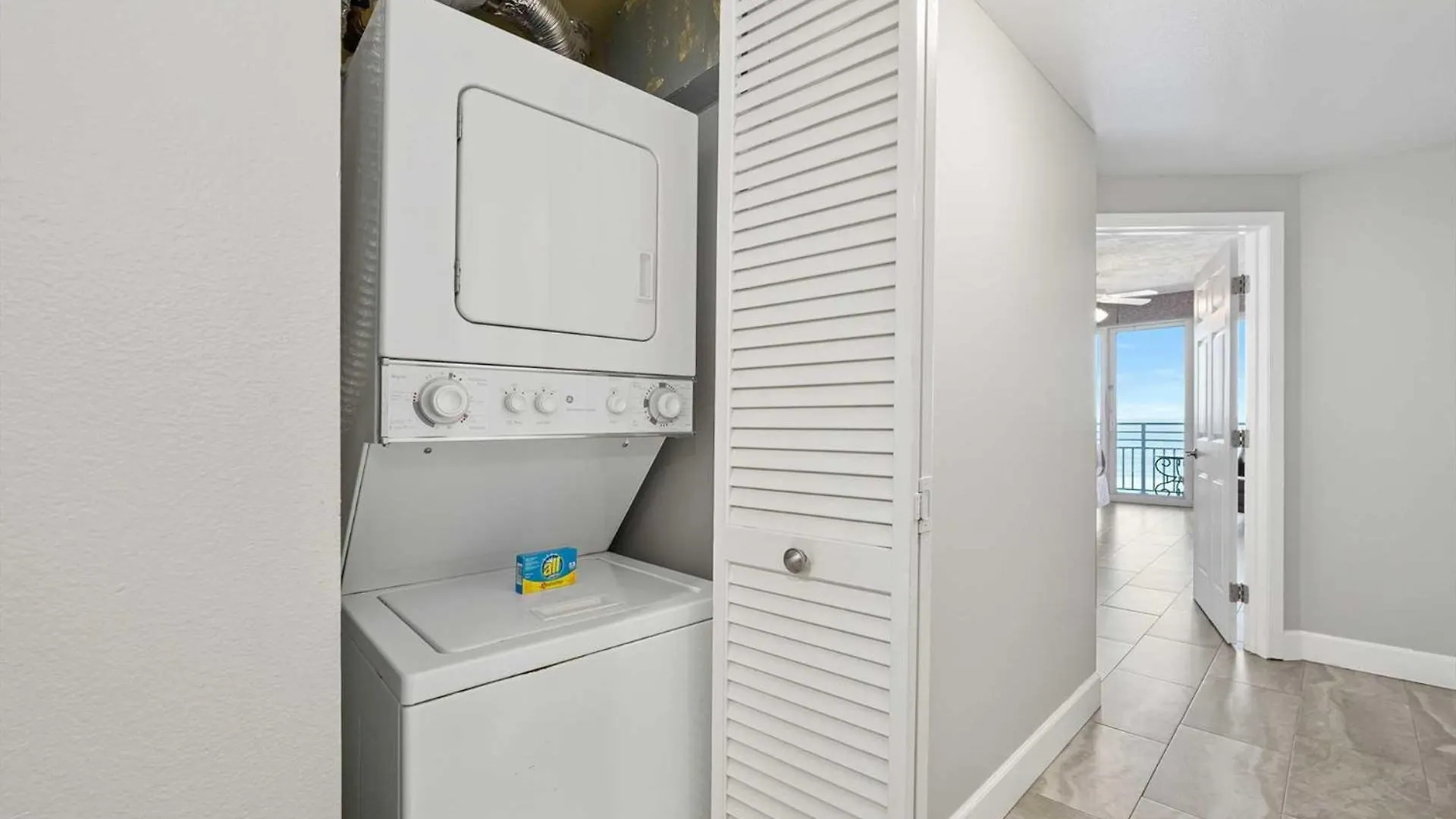 Luxury 8Th Floor 2 Bedroom Condo Direct Oceanfront Wyndham Ocean Walk Resort Daytona Beach | 801 United States
