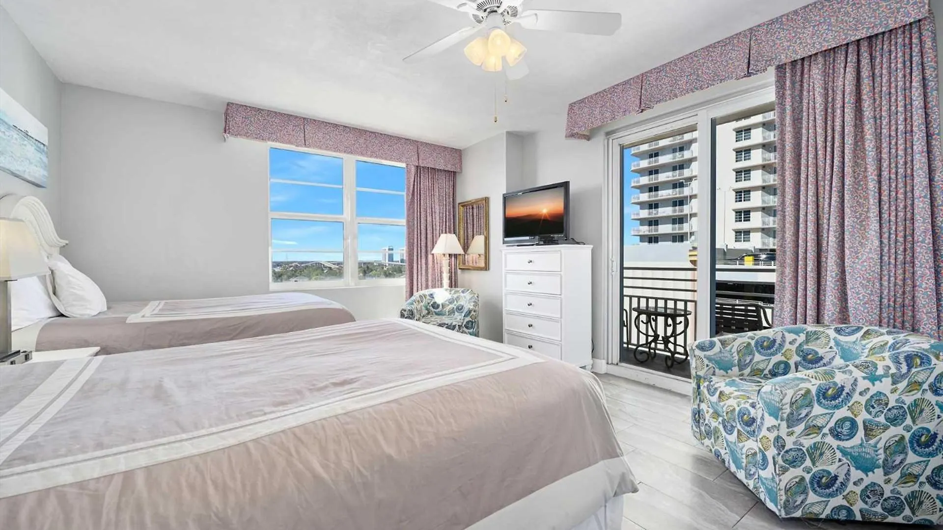 Luxury 8Th Floor 2 Bedroom Condo Direct Oceanfront Wyndham Ocean Walk Resort Daytona Beach | 801