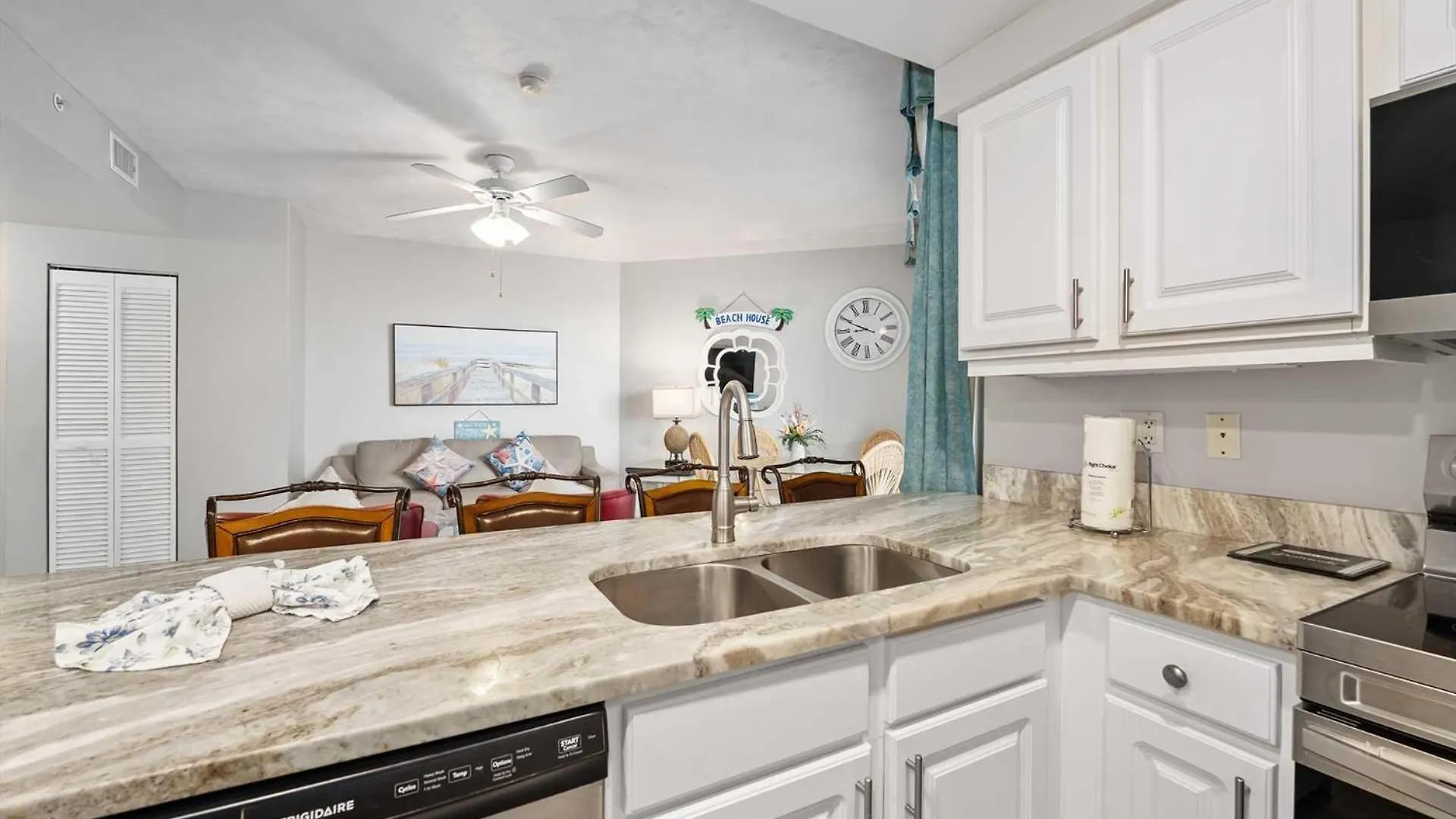 Luxury 8Th Floor 2 Bedroom Condo Direct Oceanfront Wyndham Ocean Walk Resort Daytona Beach | 801 0*,