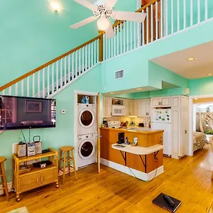  Holiday home Baya House United States